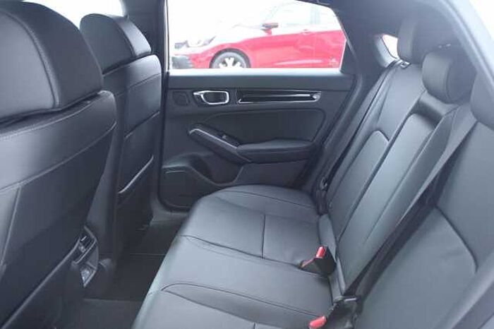 Honda Civic e: HEV Advance