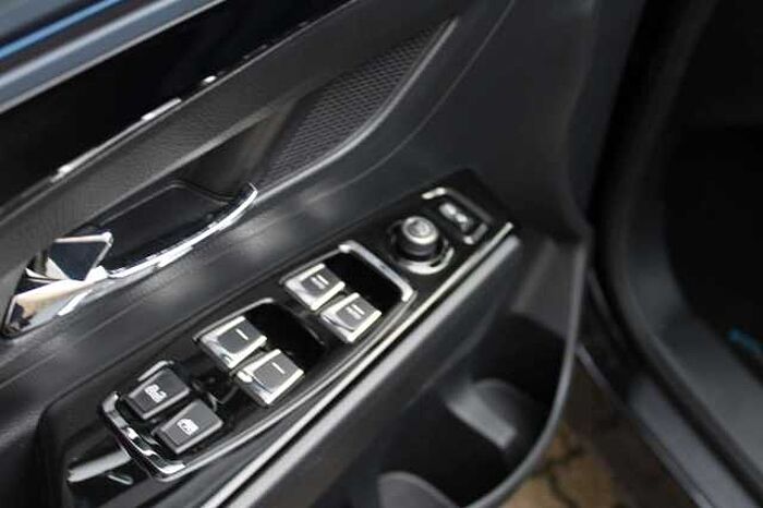 SsangYong Korando Korando E-Motion Titanium