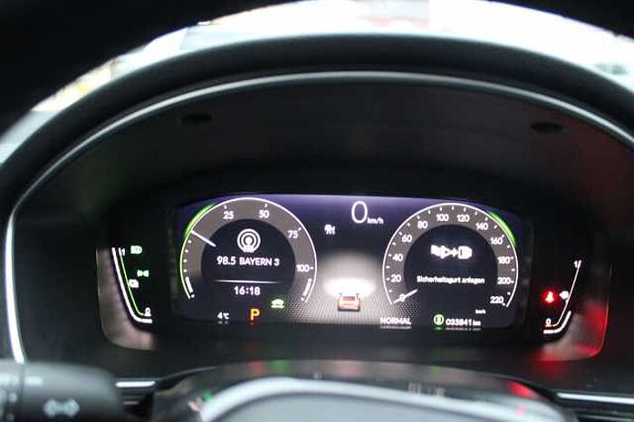 Honda Civic e: HEV Advance 2.0 AT