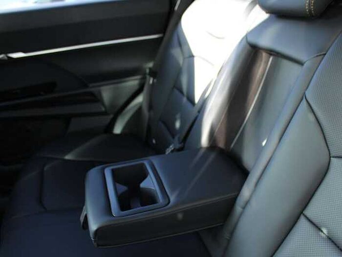 KGM Torres Hybrid Essential 1.5 2WD