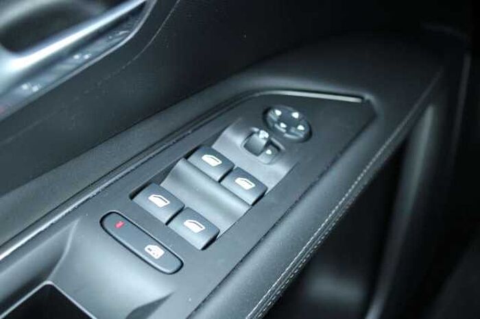 Peugeot 3008 1,2 Allure Pure Tech