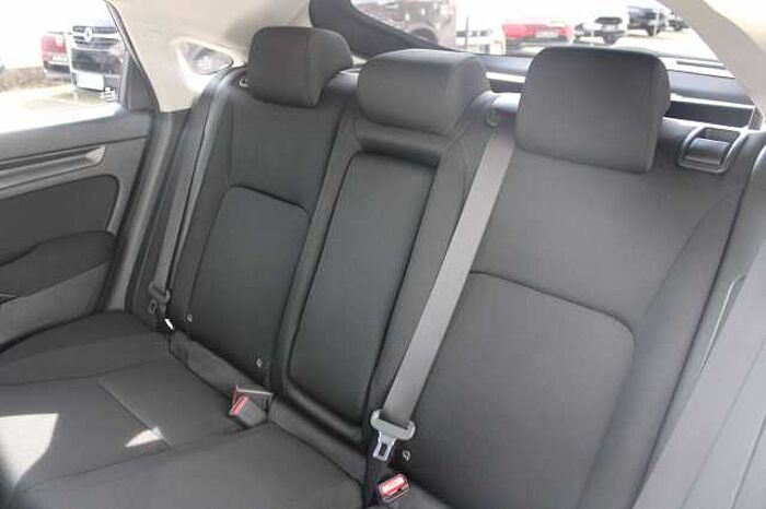 Honda Civic e: HEV Elegance