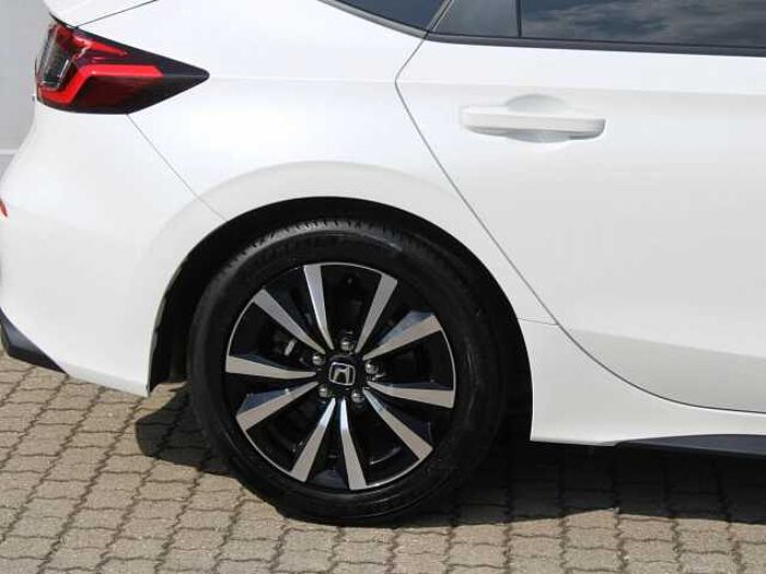 Honda Civic e: HEV Elegance