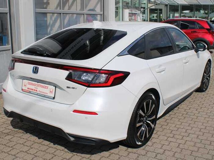 Honda Civic e: HEV Elegance