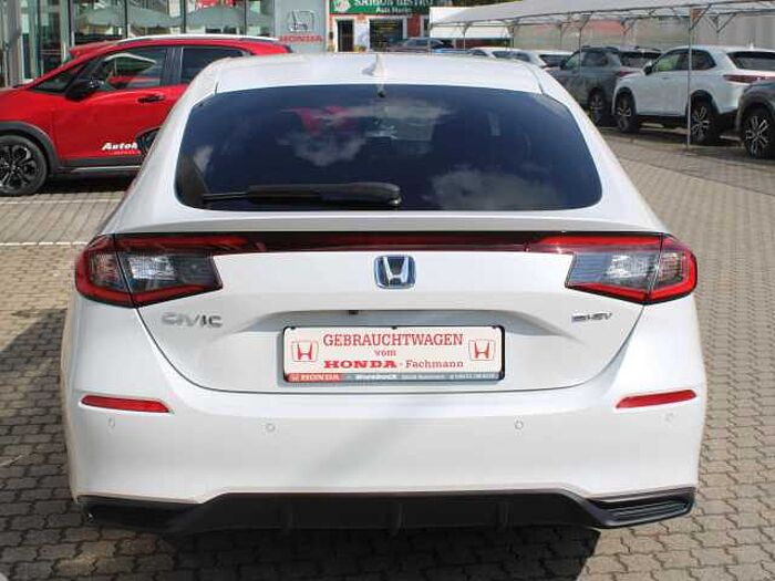 Honda Civic e: HEV Elegance