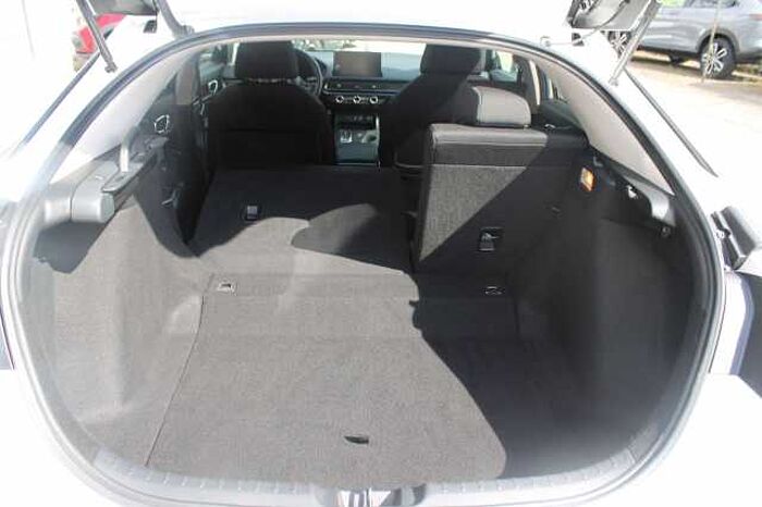 Honda Civic e: HEV Elegance