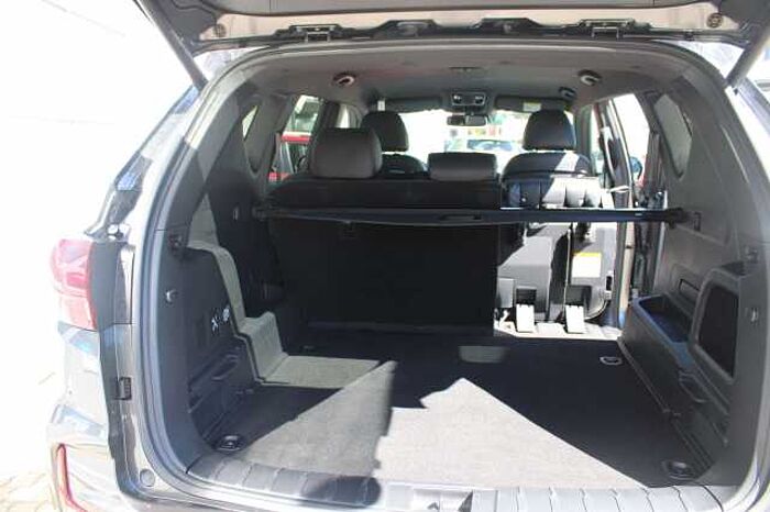 SsangYong Rexton Rexton 2.2 e-XDi 220 4WDAut. Sapphire