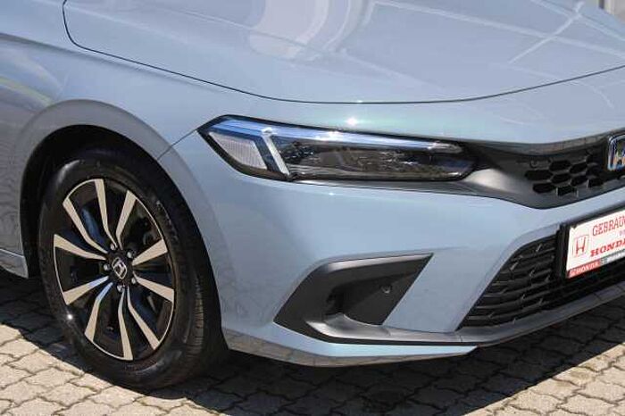 Honda Civic e: HEV Elegance