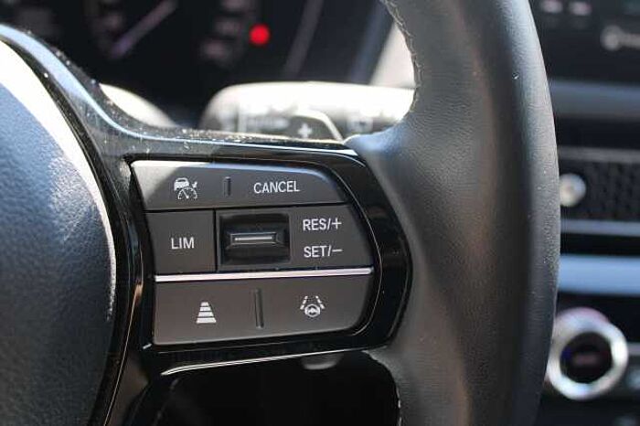 Honda Civic e: HEV Elegance